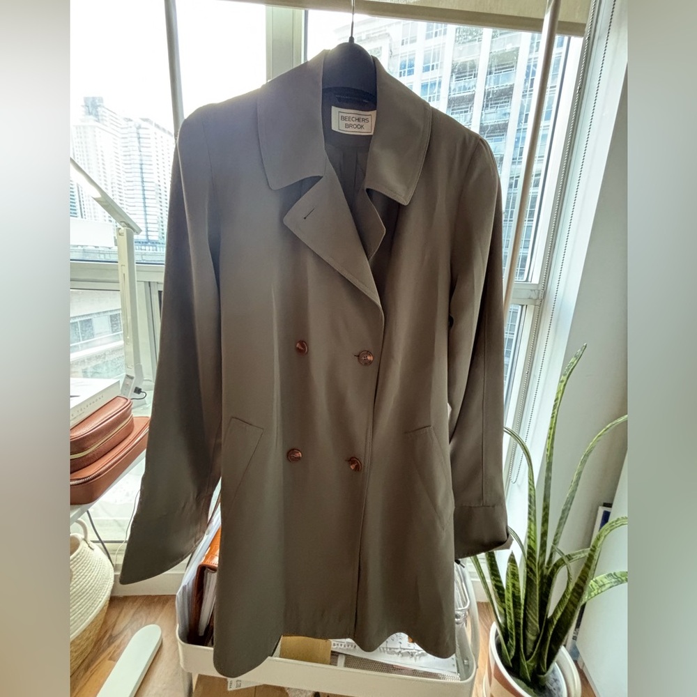 Beechers Brook | Women's Classic Trench Coat in Taupe